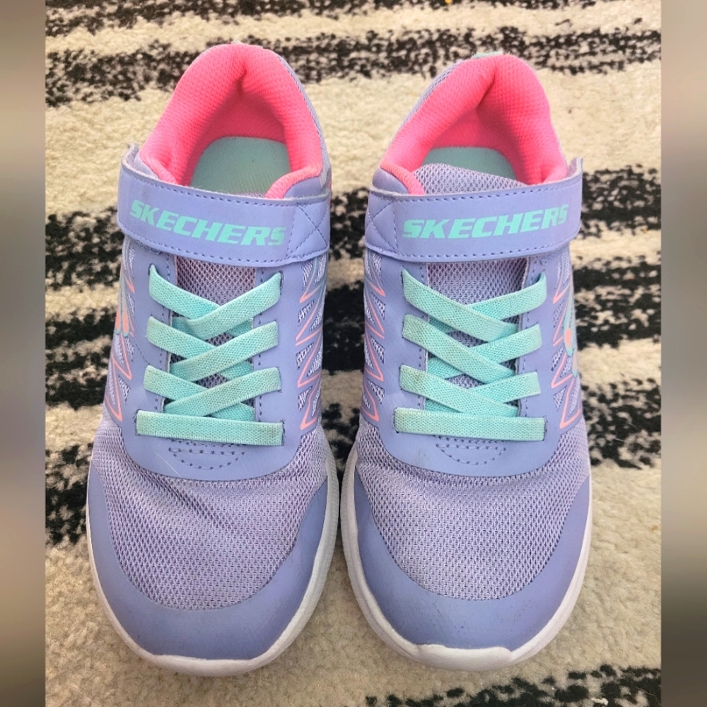 3 for $20 Girls Skechers Size 4